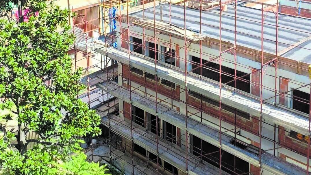 Ordine di demolire in via Fauché. Ora sono decine i palazzi a rischio