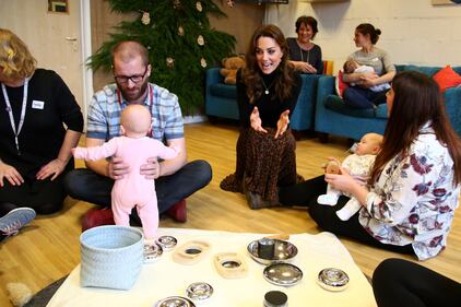 Kate Middleton tra i bambini, foto 1