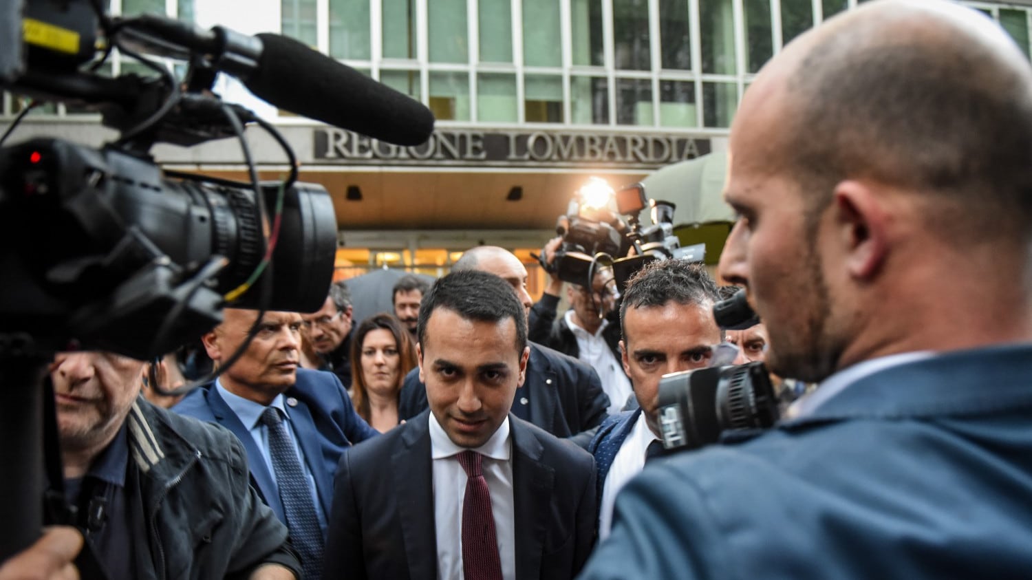 I due incubi di Di Maio: perdere Palazzo Chigi e la ribellione della base