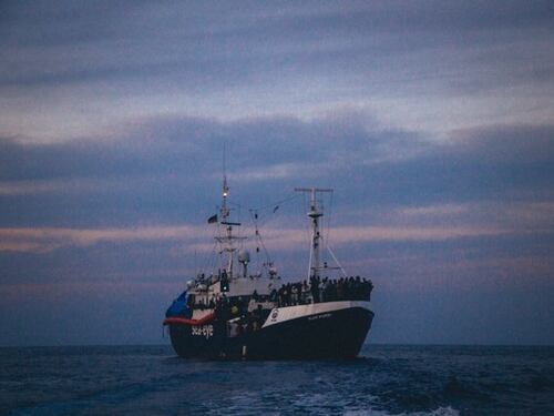 La nave quarantena per migranti potrebbe costare un milione
