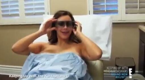 Kim Kardashian, laser sul seno per rimuovere le smagliature 17