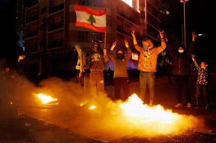 Libano, continuano le proteste a Beirut 3