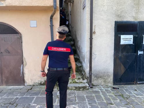 Tragedia in provincia di Potenza, donna di 57 anni trovata morta in casa: aveva un grave trauma al volto
