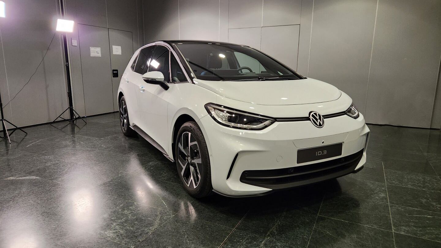 Volkswagen ID.3 restyling: migliora dove serve. Novità e prezzo 2023