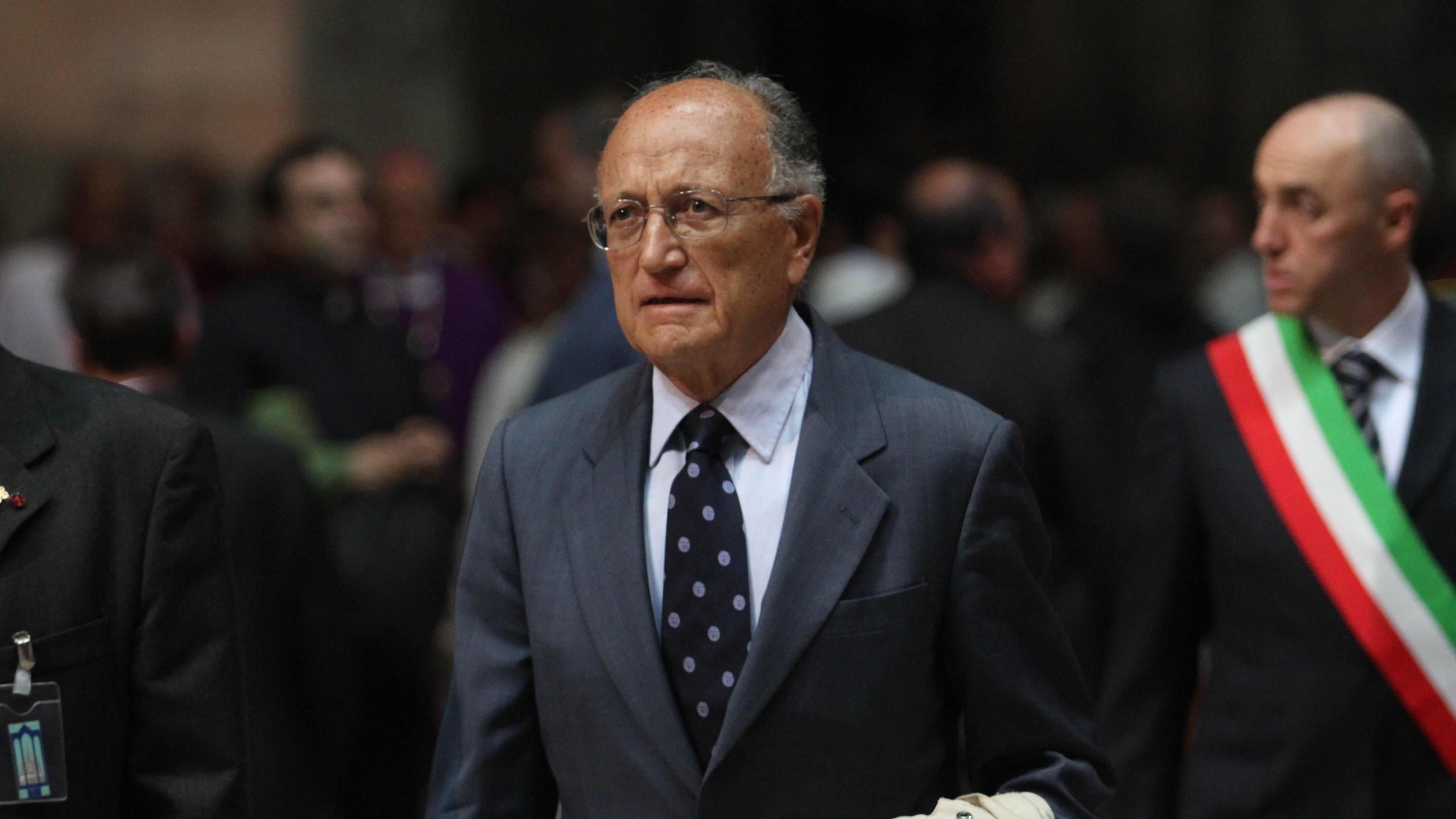 Da padre a figlia, i Borrelli anti Cav