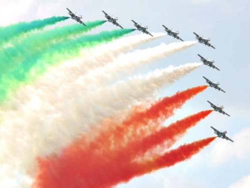 "Italia paese di merda" è vilipendio alla nazione: condannato un anziano
