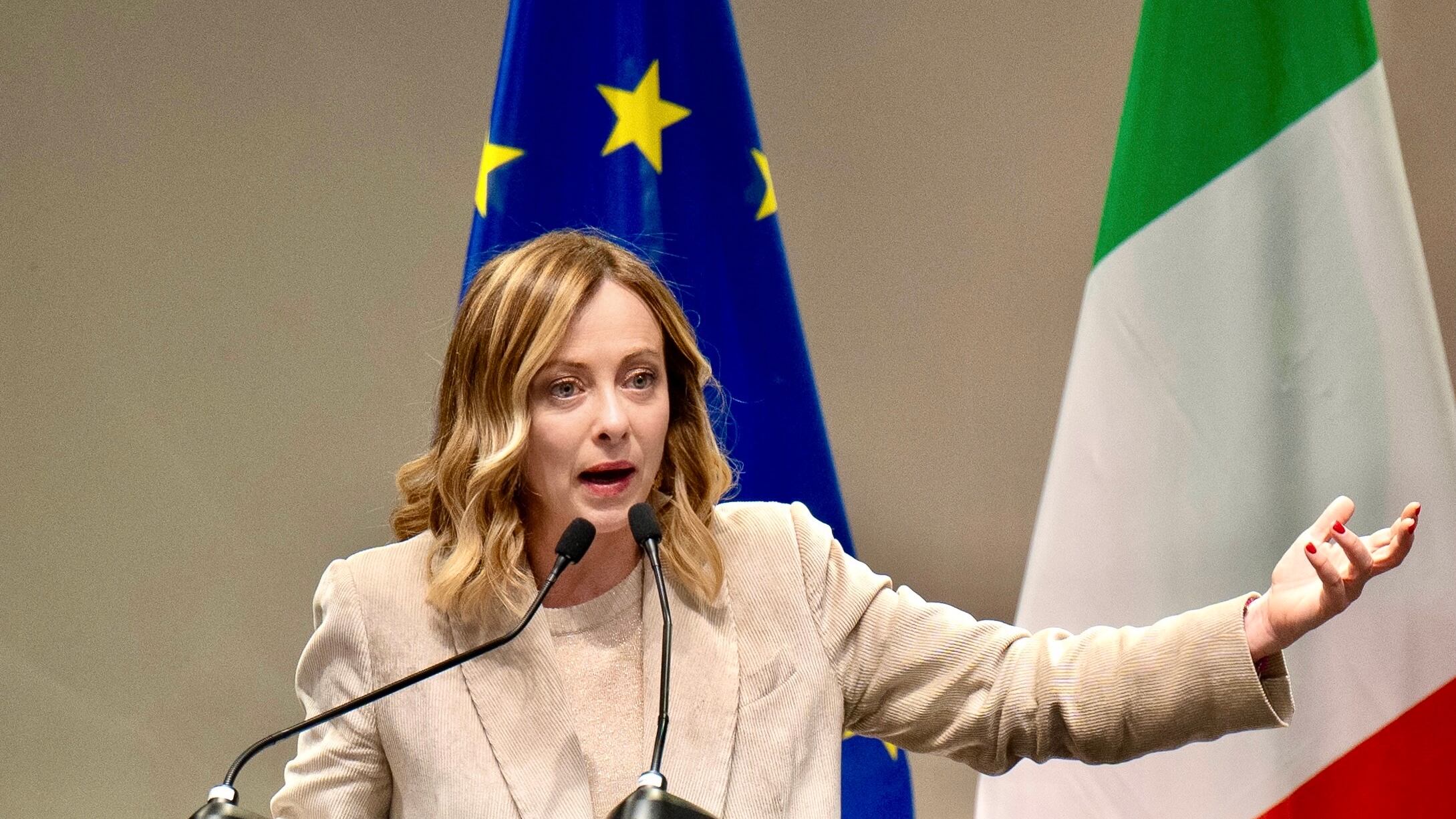 "La nostra riforma del fisco aiuterà i contribuenti onesti ma niente favori ai furbi. Le tasse? Non sono mai belle"
