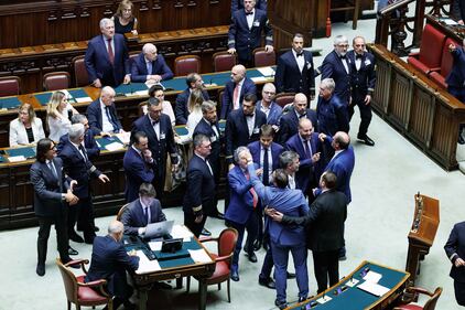 Riforma della giustizia, la rissa alla Camera dei Deputati 7