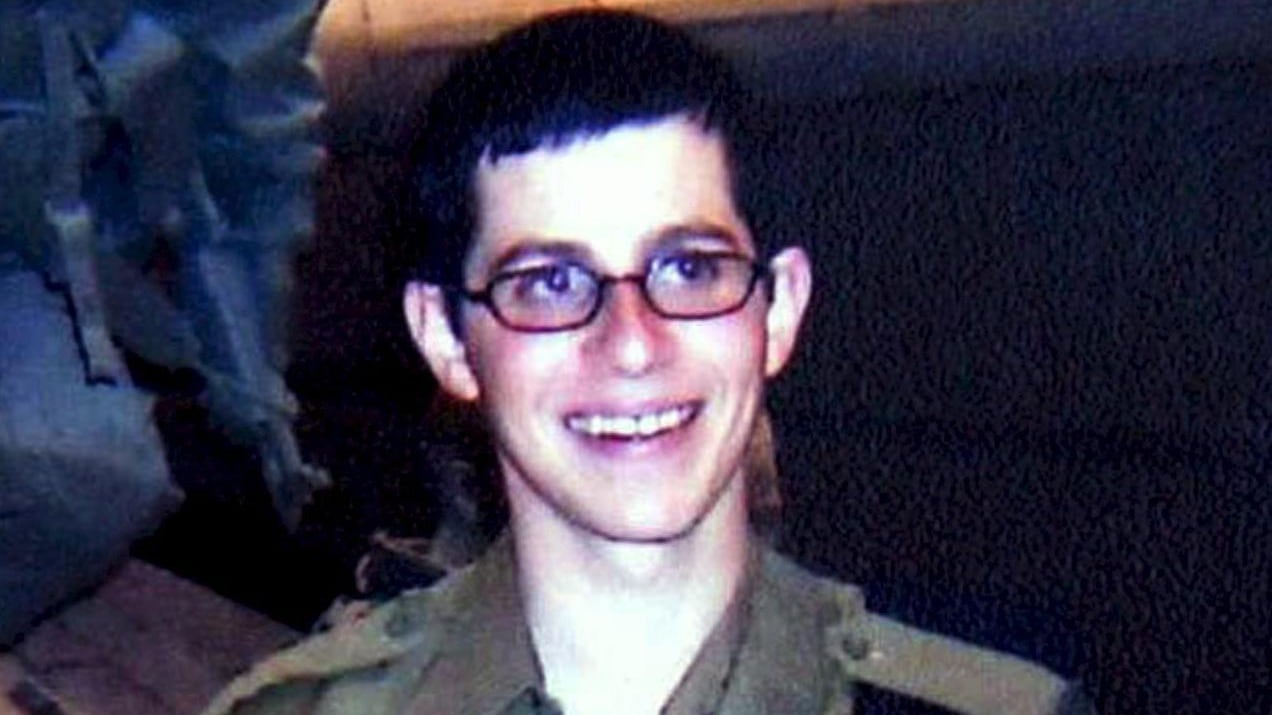 Israele contro Shalit, «l'eroe» pauroso