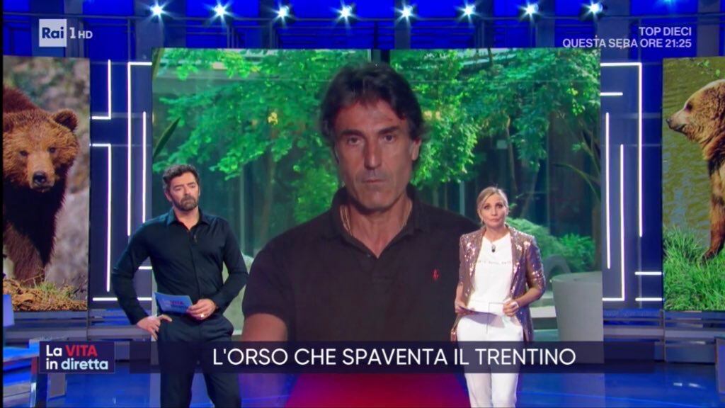 Gelo (totale) a La vita in diretta. Matano attacca la Cuccarini: "In studio non c'è una delizia"