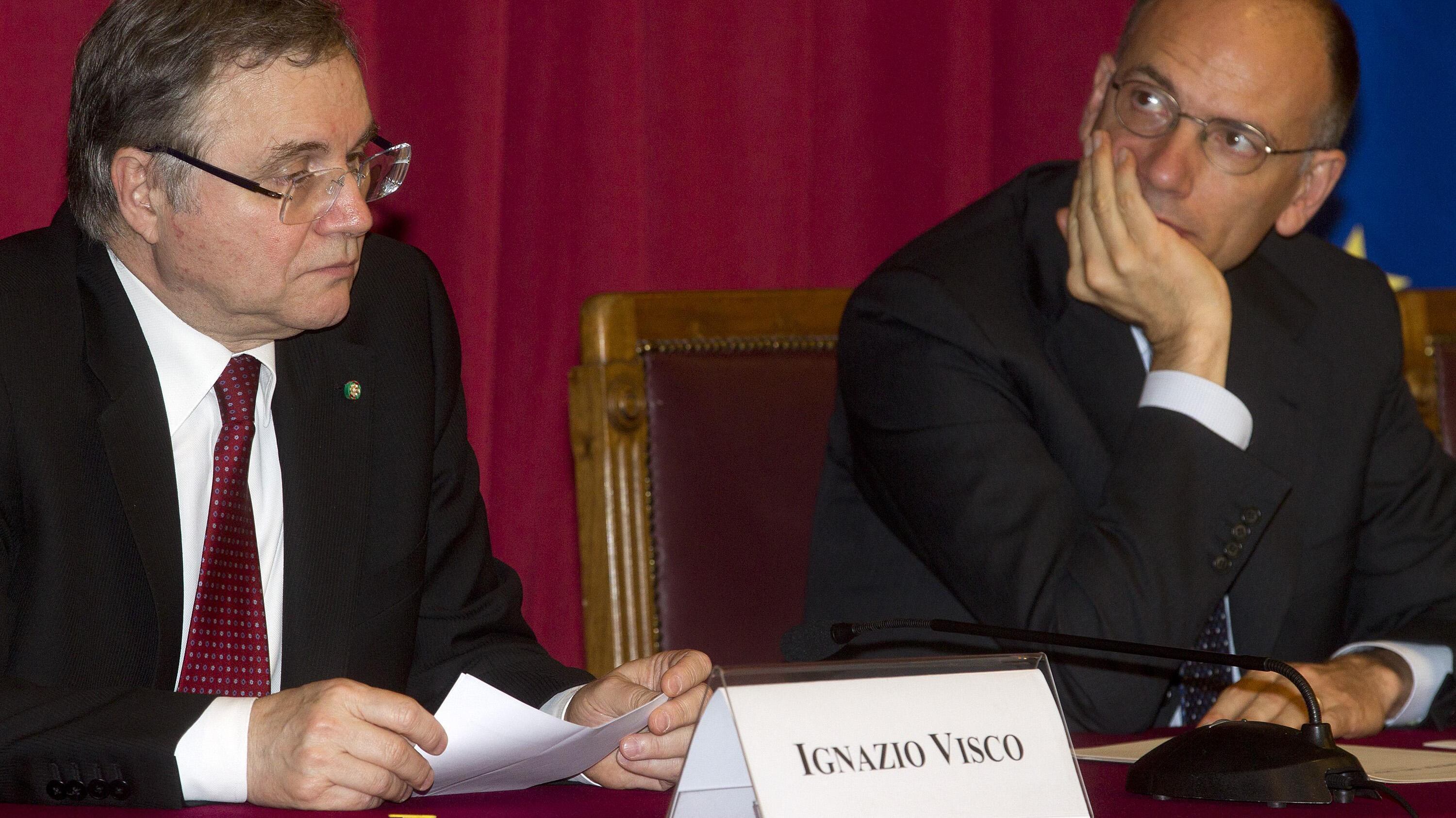 Il governo vede Visco: "Segnali di ripresa, ora bisogna crescere"