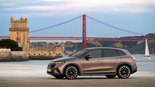 Mercedes-Benz EQE SUV, guarda la gallery 1
