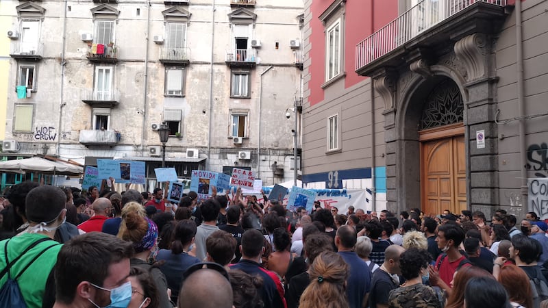 Arrestati tre attivisti, manifestano i centri sociali 1