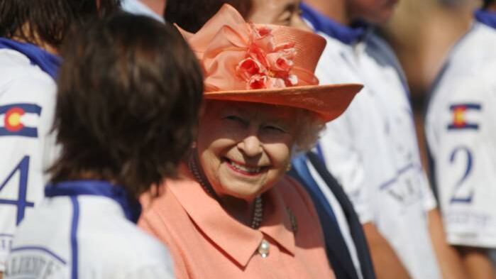 Brexit come la guerra. Spunta il piano segreto per salvare la Regina