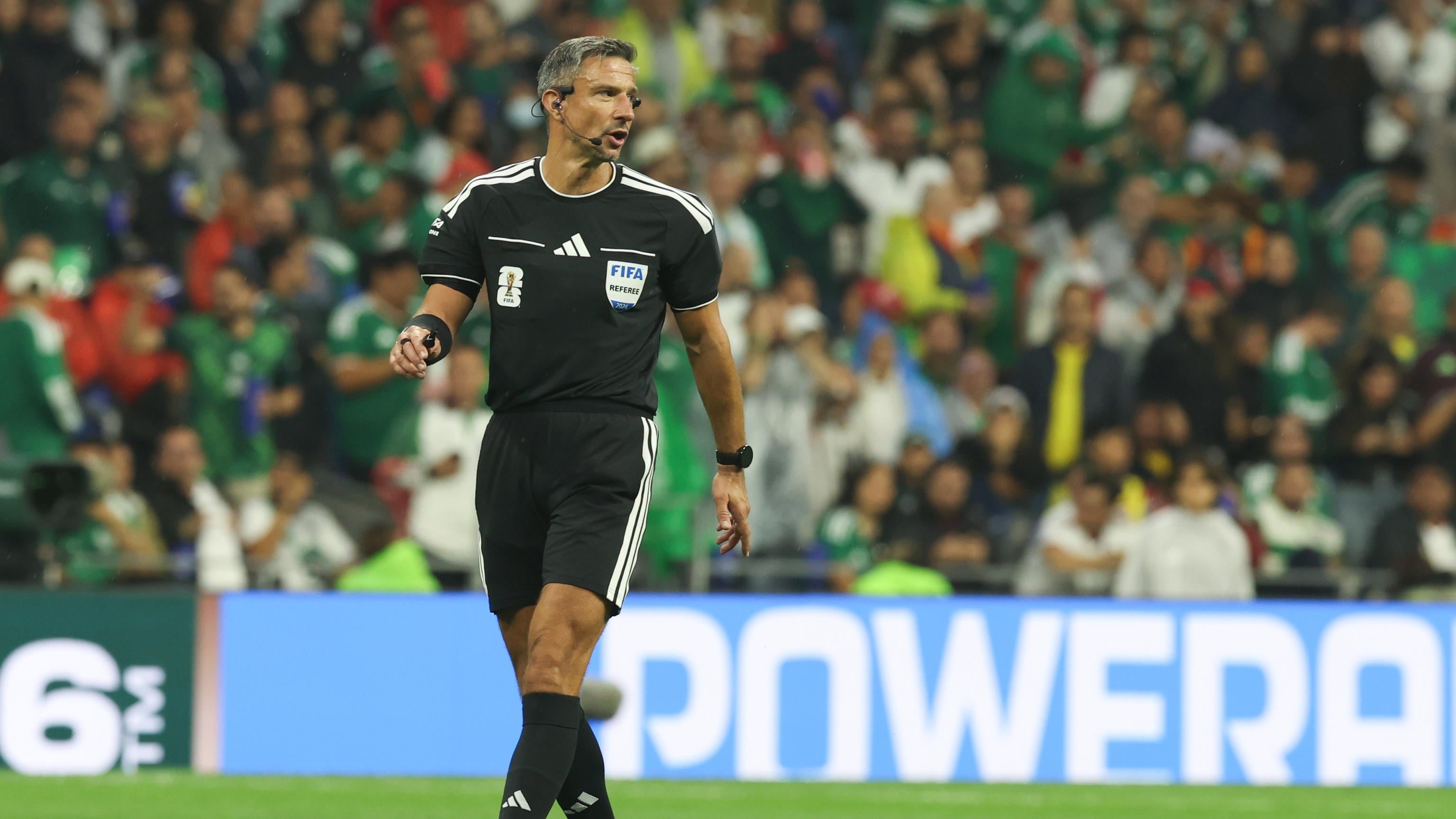 Dall'arresto (per errore) durante il festino hot a Spagna-Argentina: chi Slavko Vincic, l’arbitro della finale mondiale
