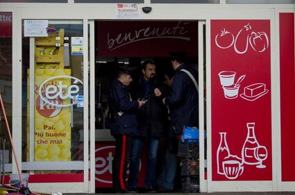 Rapina nel Napoletano, 10 feriti 6