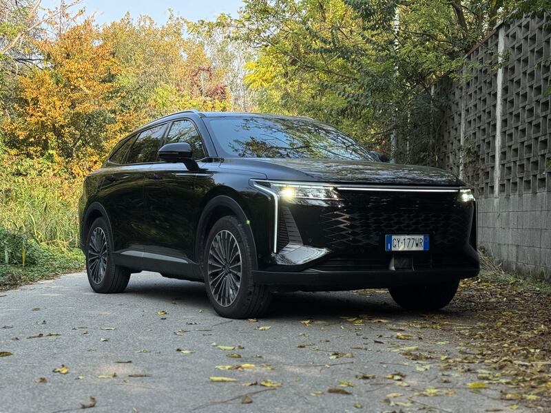 Omoda 9: guarda la gallery del nuovo maxi SUV ibrido cinese 2