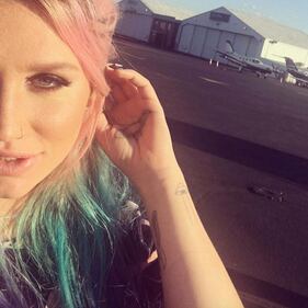 Kesha su Instagram, foto 13