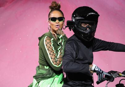 Rihanna sexy per la sua collezione 14