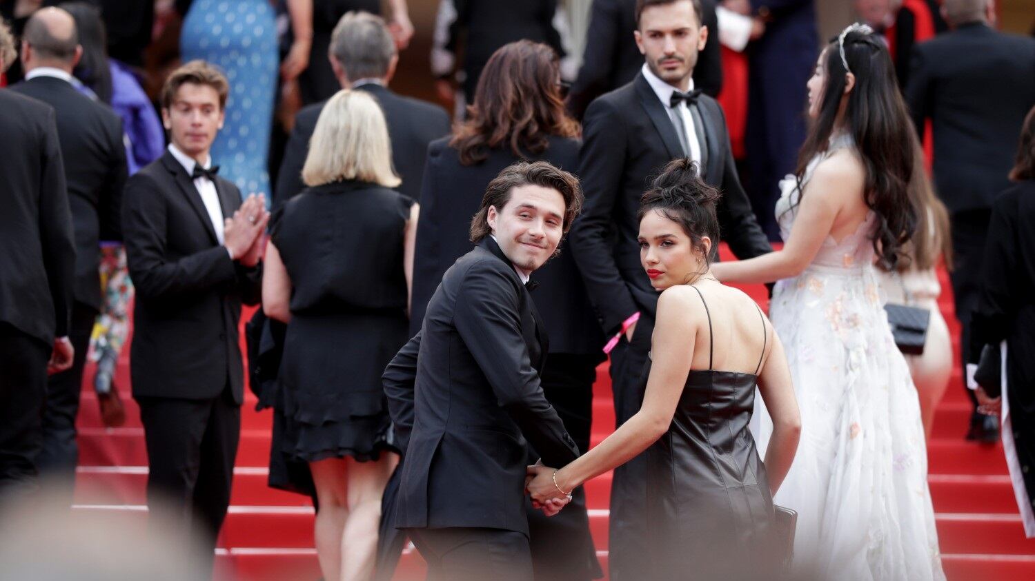 Brooklyn Beckham e Hana Cross debuttano sul red carpet di Cannes
