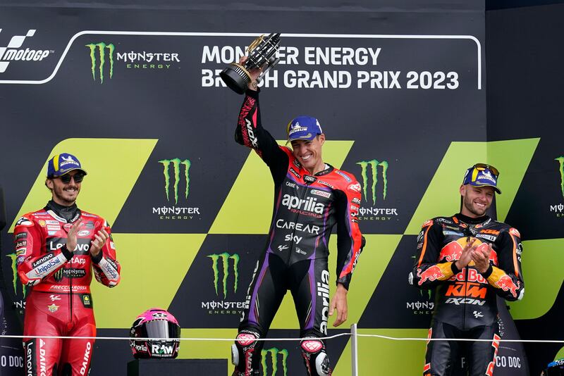 MotoGP, Espargaro beffa Bagnaia e trionfa a Silverstone: le immagini più belle della gara 2