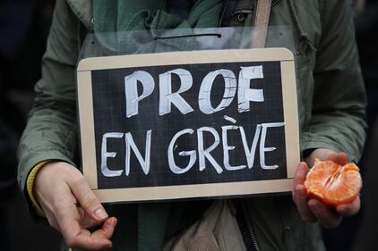 Francia, proteste contro la riforma delle pensioni 4