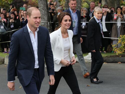 Kate Middleton, polemiche sui vestiti da 65.000 euro