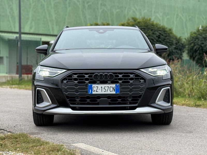 Audi A3 Allstreet: guarda la gallery della nuova compatta ibrida tedesca 4
