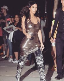 Kim Kardashian, tra passerelle e selfie hot 20