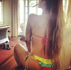 Rihanna hot per i suoi fan 1