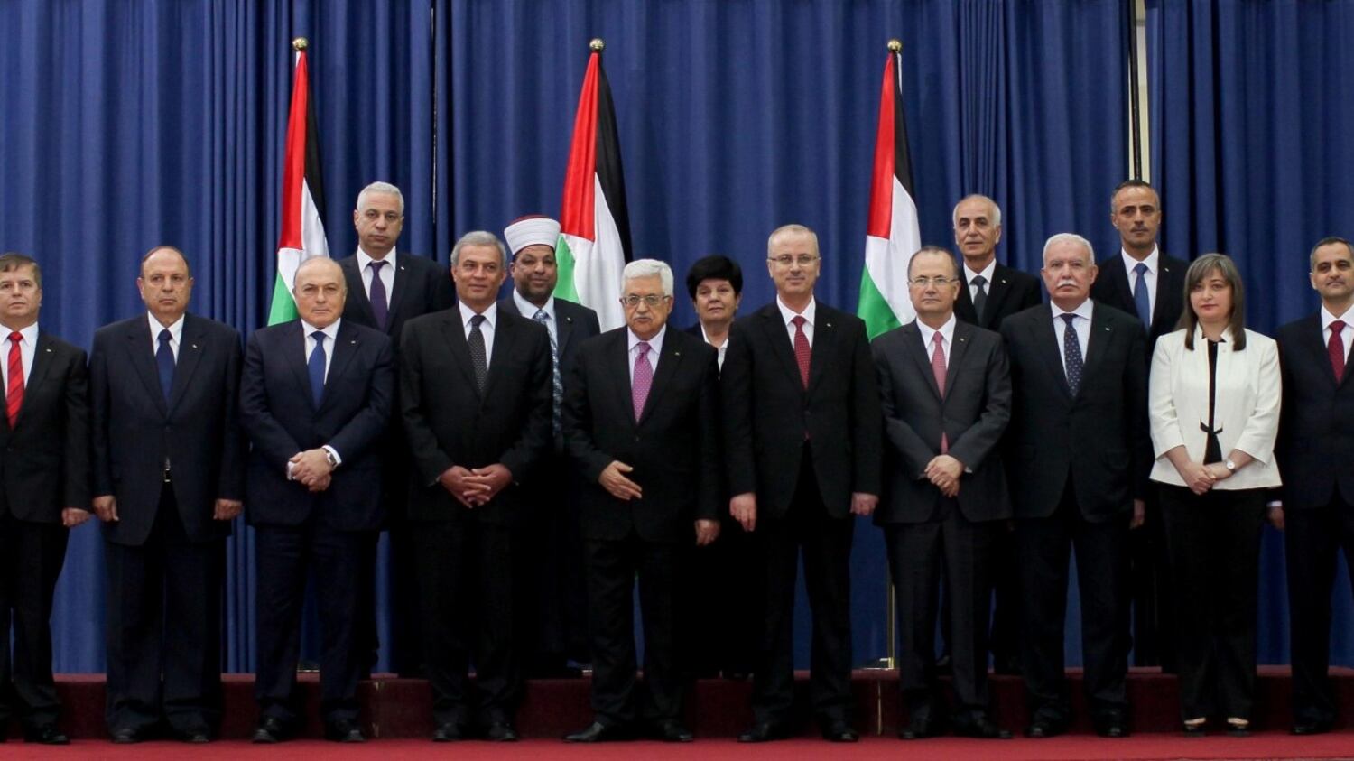 Giura a Ramallah il governo d'unità nazionale palestinese di Hamdallah