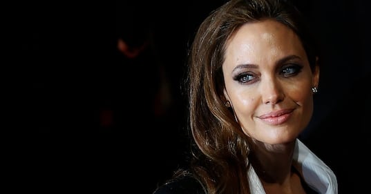 Angelina Jolie troppo magra, Brad Pitt le lancia un ultimatum 15
