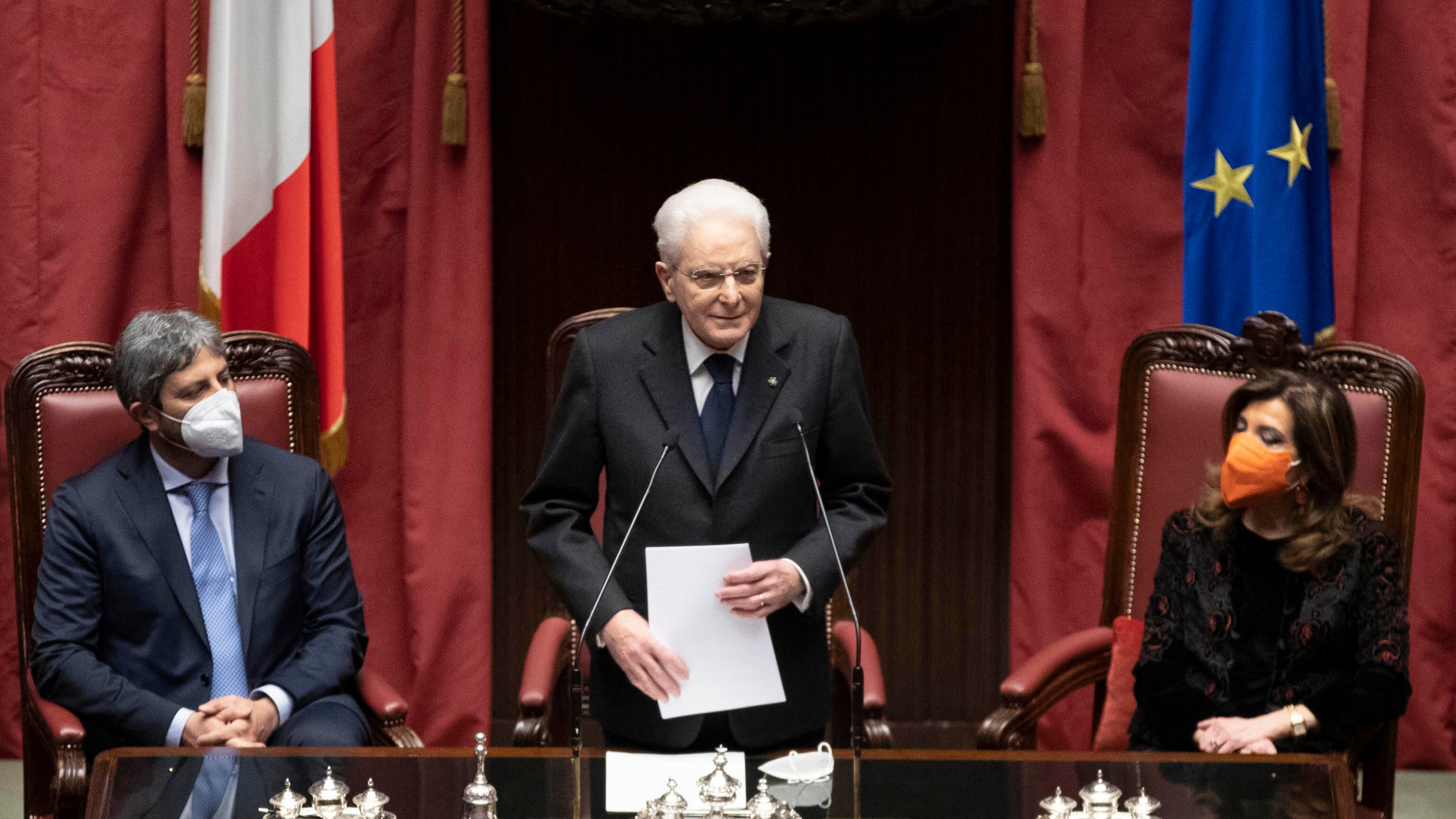 Mattarella ha giurato: "Serve una riforma profonda della giustizia"