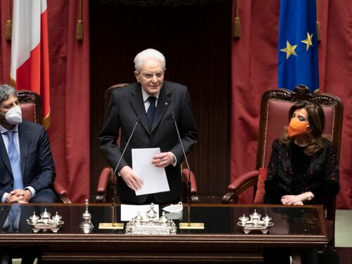 Mattarella ha giurato: "Serve una riforma profonda della giustizia"