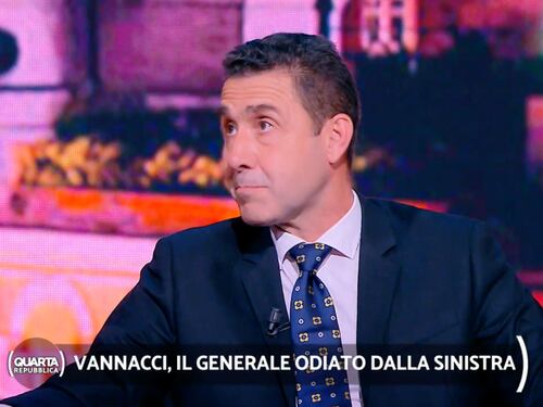 Fra Salis e Vannacci non c'è partita