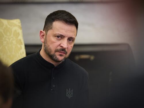 Trump prepara il dopo Zelensky. "Contatti con l'opposizione ucraina"