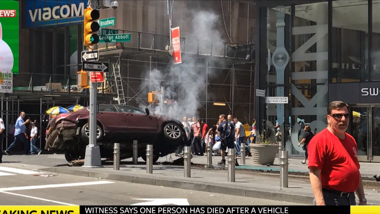 Terrore a Times Square Auto sulla folla: un morto "Non è un attentato"