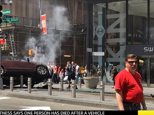 New York, auto contro la folla: pedoni travolti a Times Square