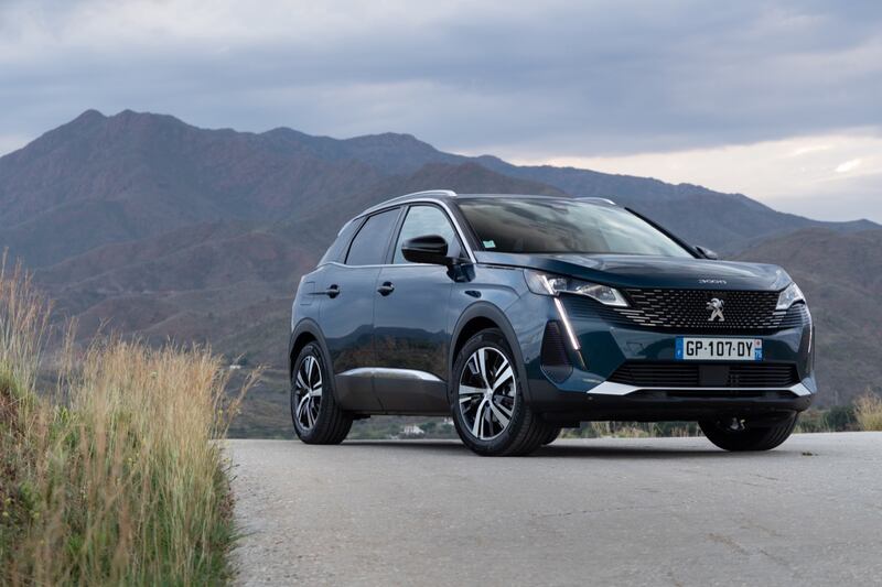 Peugeot 3008 Hybrid 136: la gallery  1