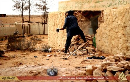 Libia, l'Isis distrugge un santuario sufi 8