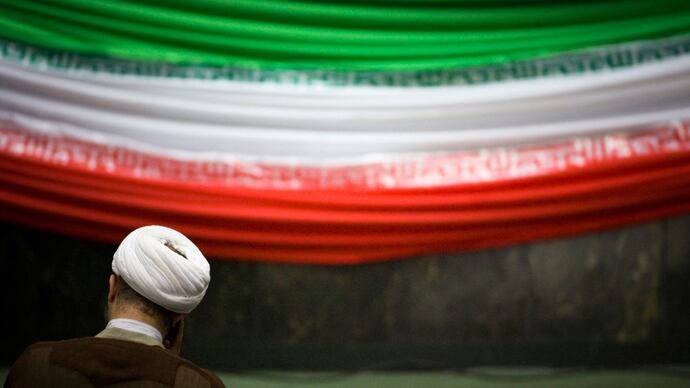 Criticò gli ayatollah, condannato a sei anni Muore in galera (di Covid) scrittore dissidente