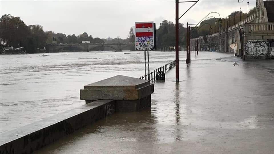 Maltempo, il Po a rischio esondazione: superata soglia di guardia