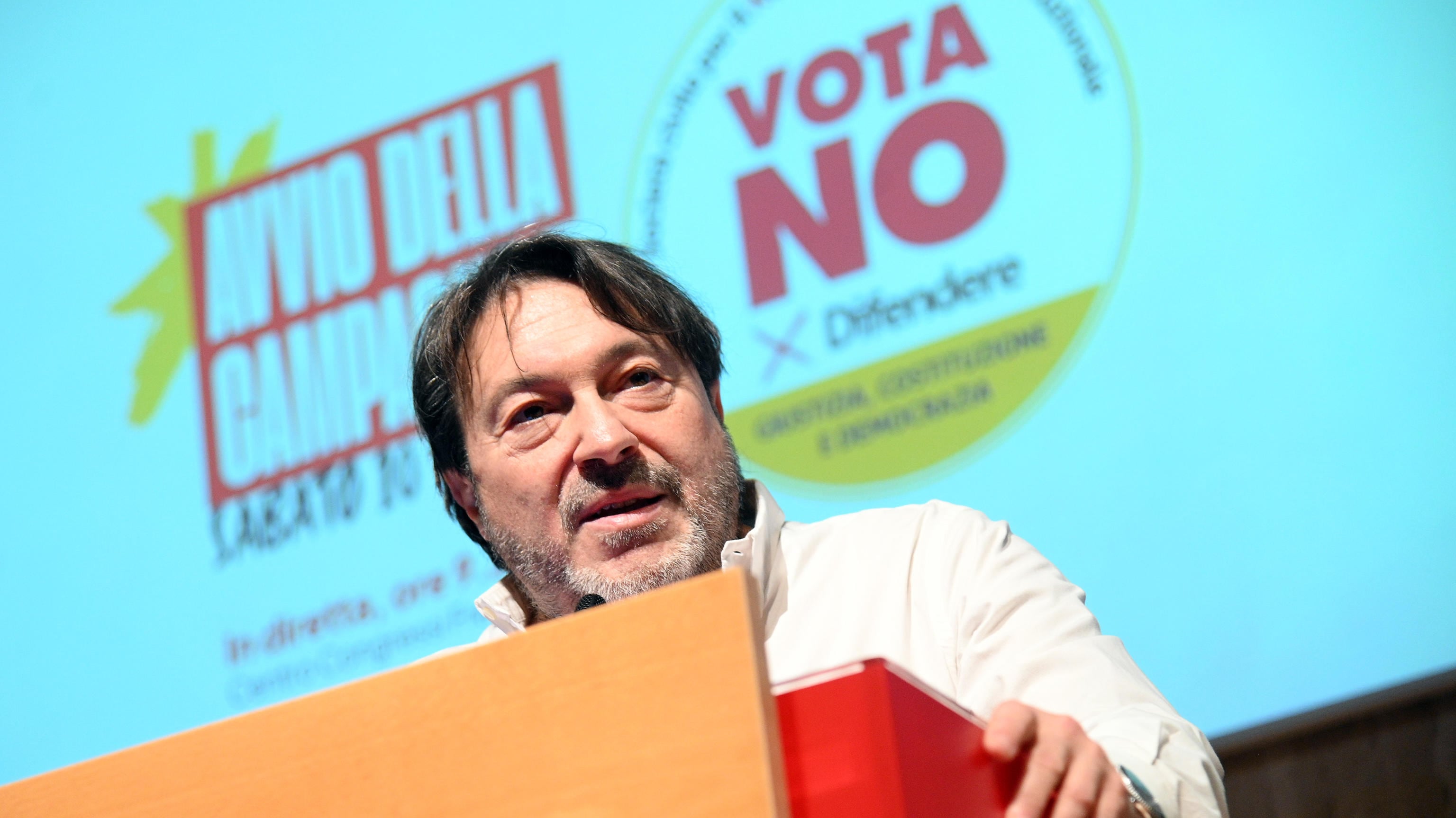 Ranucci smentisce la gola profonda e minaccia vie legali, Esperia lo sfida: "Confermiamo tutto"