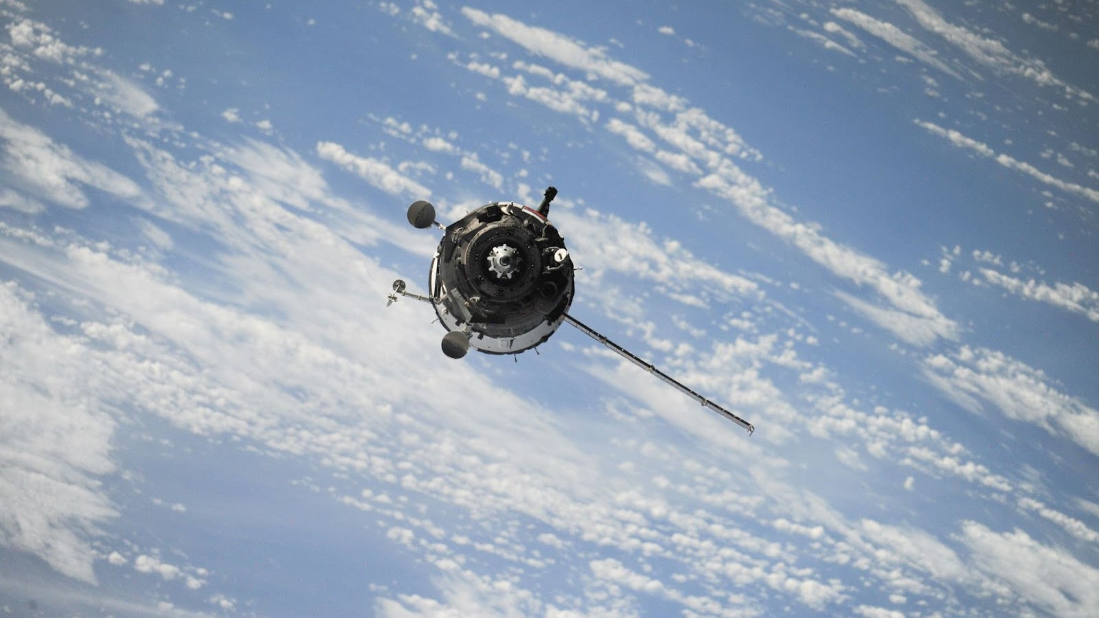 "La Russia ha intercettato le comunicazioni dei satelliti europei"
