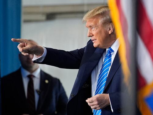 "Va escluso dal voto". L'ex giudice repubblicano contro l'ex presidente Trump
