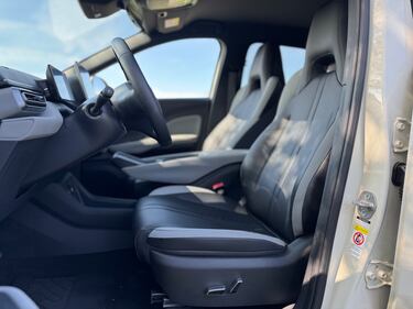 BYD Dolphin Surf, guarda tutte le foto 5