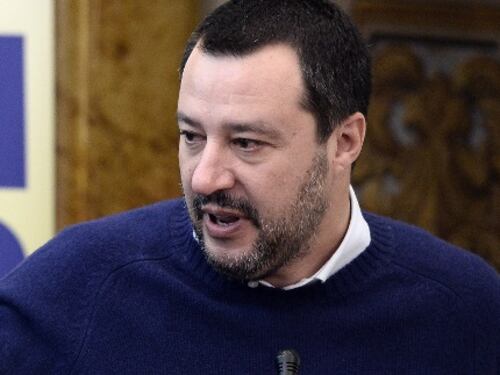 Minacce choc contro Salvini: "Tre albanesi puntati su di te"