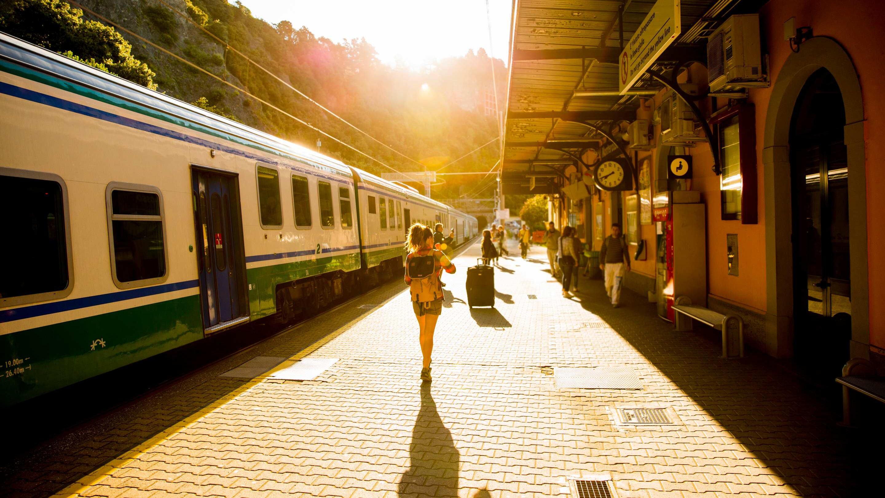 Ritardo dei treni regionali, dal 2025 arrivano i rimborsi automatici: ecco come funziona