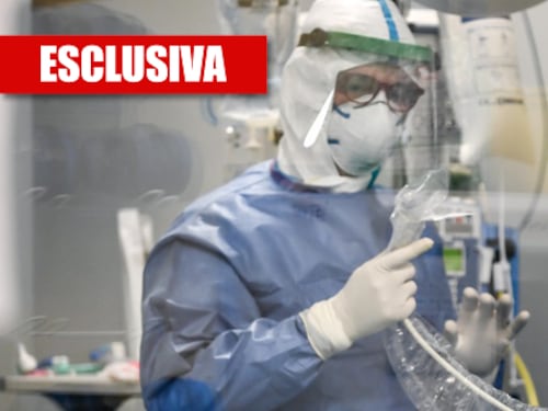 C'è una sola mascherina al giorno. Medici e infermieri devono riciclarle