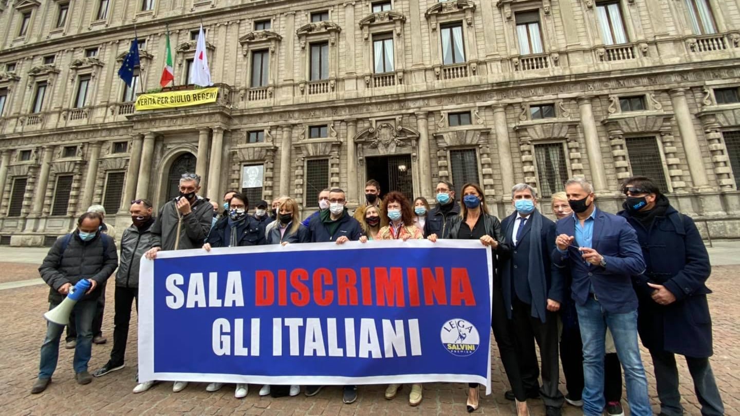 "Sala discrimina gli italiani". La Lega inchioda il Comune